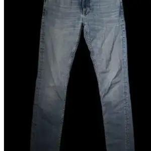 Säljer nu dessa feta nudie jeans i modellen Lean Dean. Storlek W31 L34. Nypris 1500, vårt 349