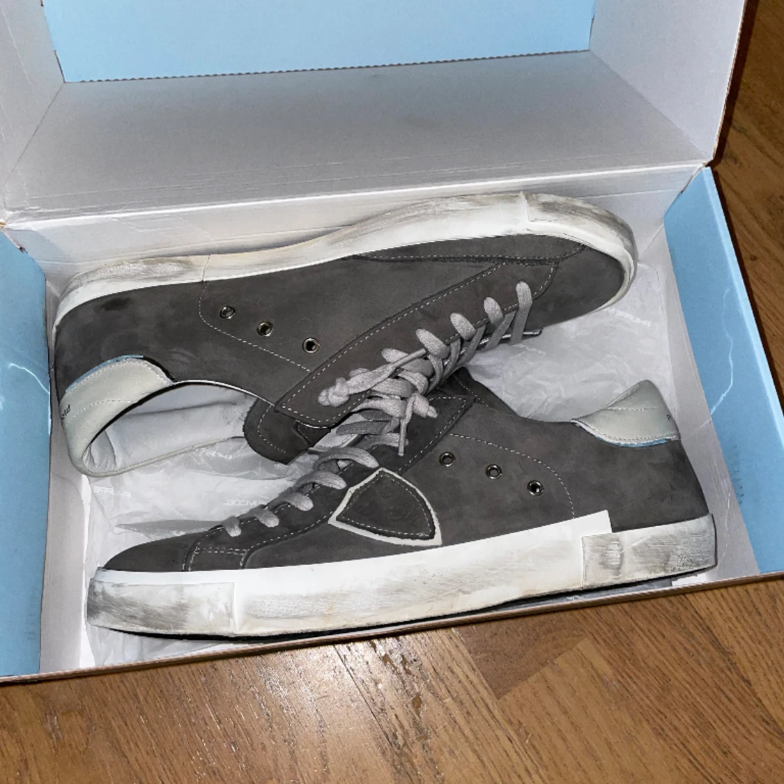 Philippe model  - 90