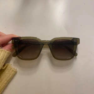 Chimi 04 - Superfina 04 green Chimis. Ser ut som nya!! Inga repor och fodral och allt tillkommer💗💗 nypris 1250kr