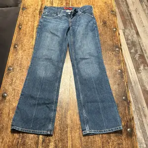 levi’s jeans