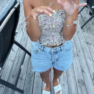 Topp - Kortare topp jättestretchig