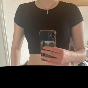croptop  - säljer då det inte är min stil❣️