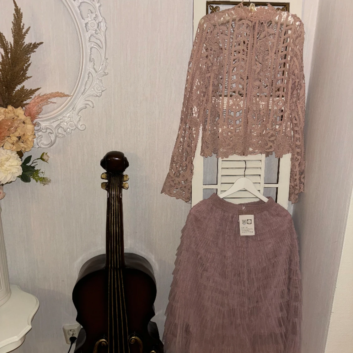 Nytt med lapp! Exklusiv broderier spets blus topp med tyll kjol i antik rosa balklänning