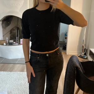 topp - svart topp med puffärm från nakd