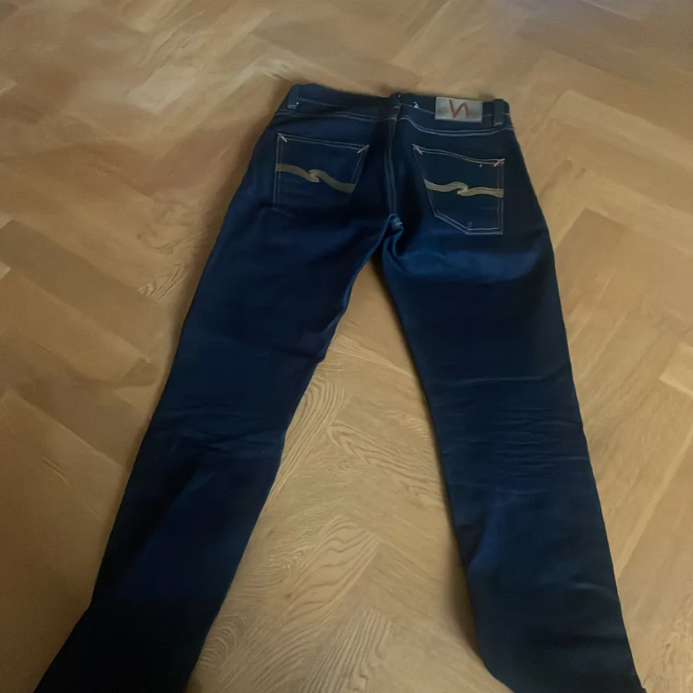 Ett par helt nya och oanvända Nudie jeans i storlek W27 L32. Jeans & Byxor.