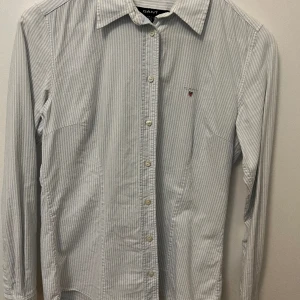 GANT skjorta dam storlek 36 - Använd men i bra skick 