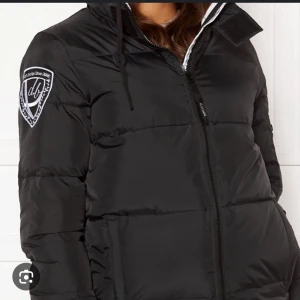 swedish design since 2006 - Min vinterjacka, kom privat för mer information 🥰❤️