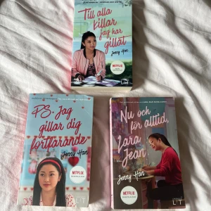 Jenny Han böcker - Alla tre böcker i Jenny Han serien ”Till alla killar jag har gillat”. Alla tre böcker är i bra skick🤩 