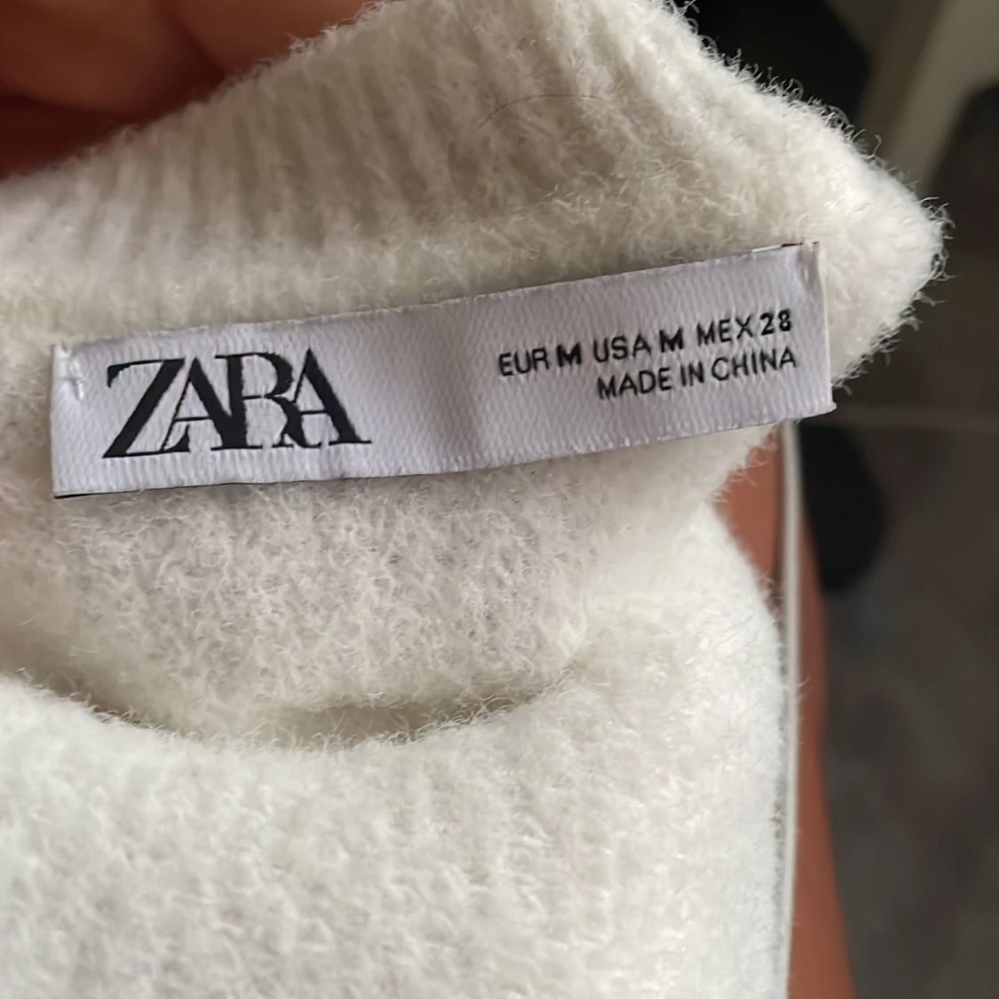 Vit stickad tröja - 91