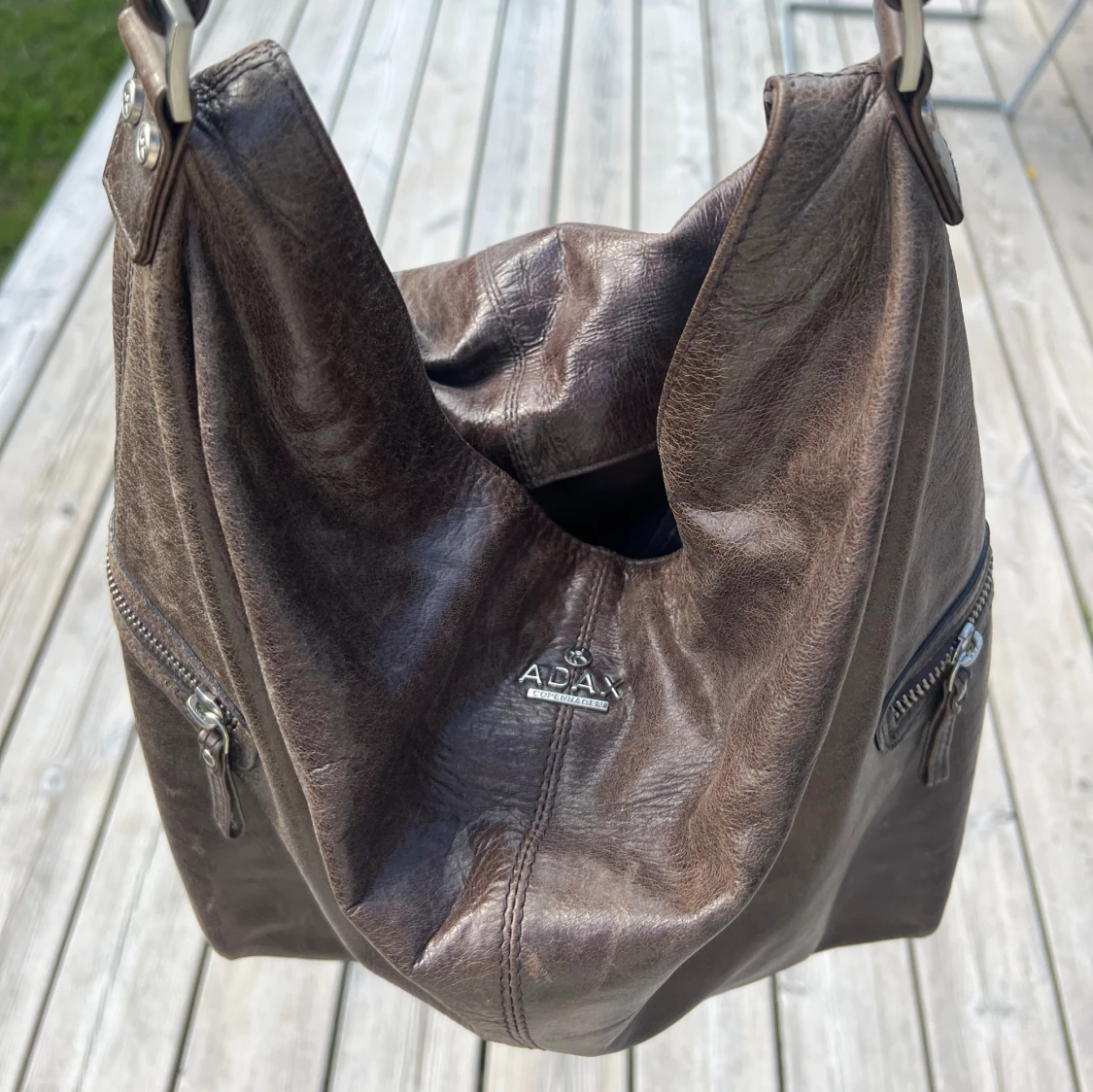 Brun axelremsväska  - 90