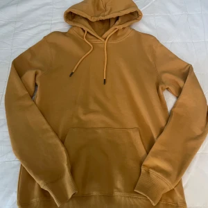 Hoodie - Ny oanvänd hoodie. Skick: 10/10 Storlek: S 