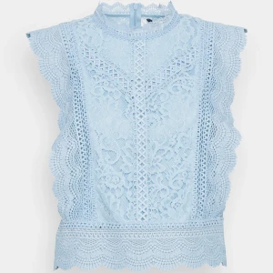 Sommar blus - Står xxs men är stor i storleken och passar för xs-s. Har typ aldrig används. Slutsåld 