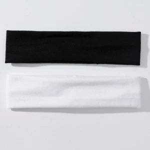 Svart och Vit headband - Nya och används ej så väljer att sälja🤍🖤 