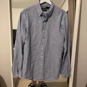Polo Ralph Louren skjorta - Ny skick. Använd Max tre gånger.