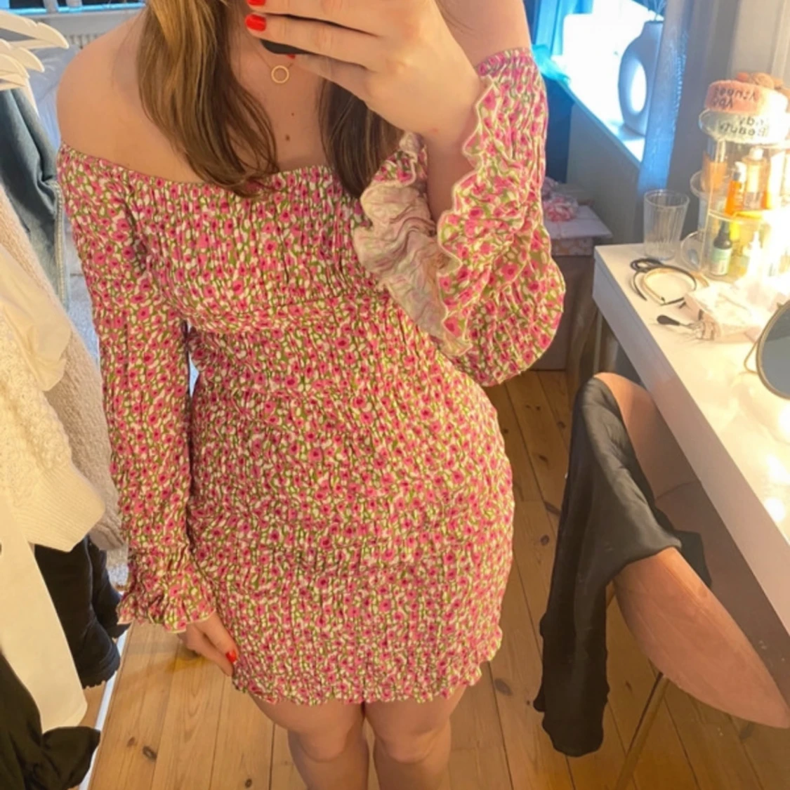 Off shoulderklänning  - 90