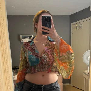 Fin topp - Super fin och cool topp med volangärmar😊