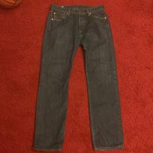 Levis jeans i storlek w31 L34