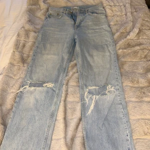 jeans  - säljer nu mina favorit jeans, då dom har blivit för små. 