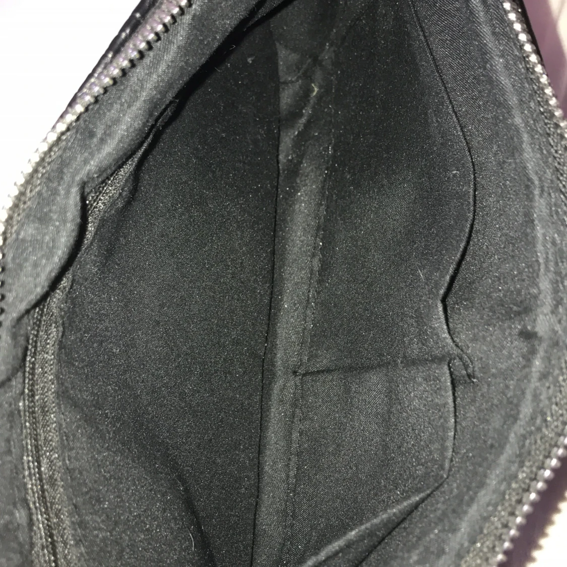 Svart axelremsväska - 91