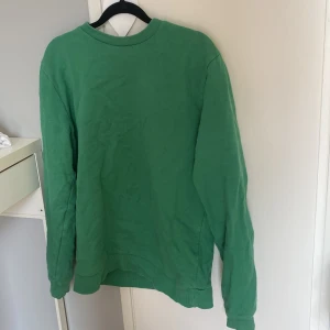 Grön sweatshirt - Använd fåtal gånger