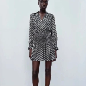 Zara klänning - Snygg klänning från zara 