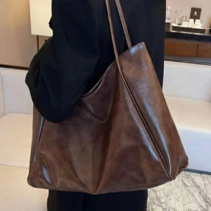 Skinn imitation väska  - Brun väska