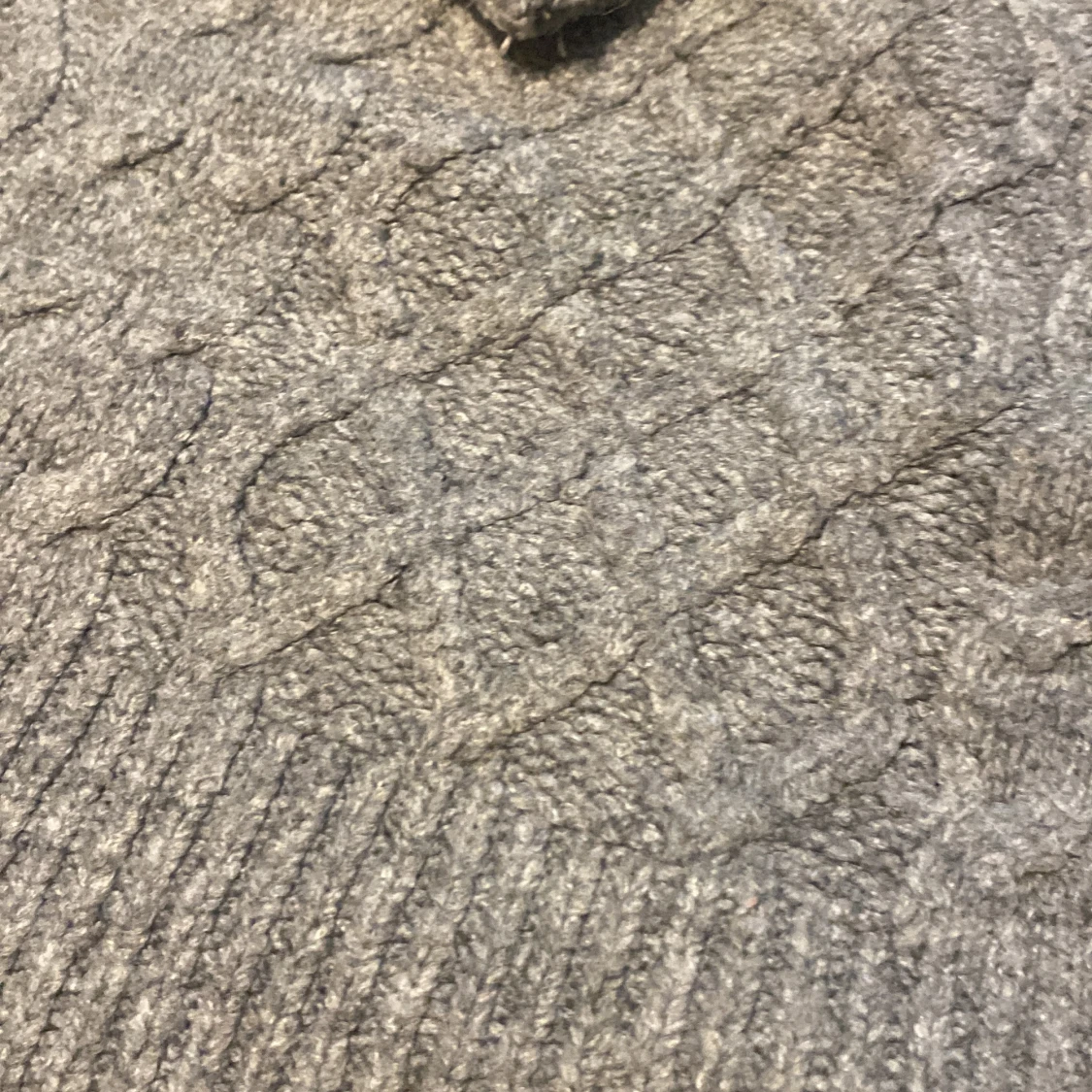 Säker denna då den inte använts mer än 1 gång, köptes för 150kr inte en fläck på den! Köpare står för frakten  - 90