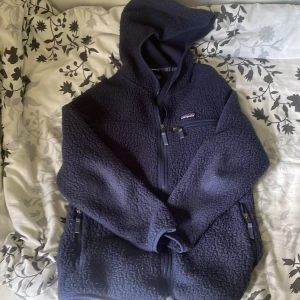 Patagonia fleece - Fin Patagonia fleece i bra skick  Storlek L men sitter som M