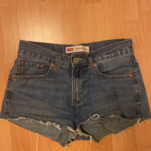 Levi’s shorts - Fint skick, köpta secondhand.