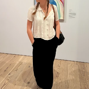 Kort ärmad skjorta  - Fin kort ärmad vit skjorta från Forever 21 i bra skick. 