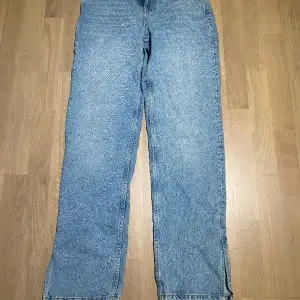 Straight Jeans Bra skick Nypris: 600kr Gina Tricot