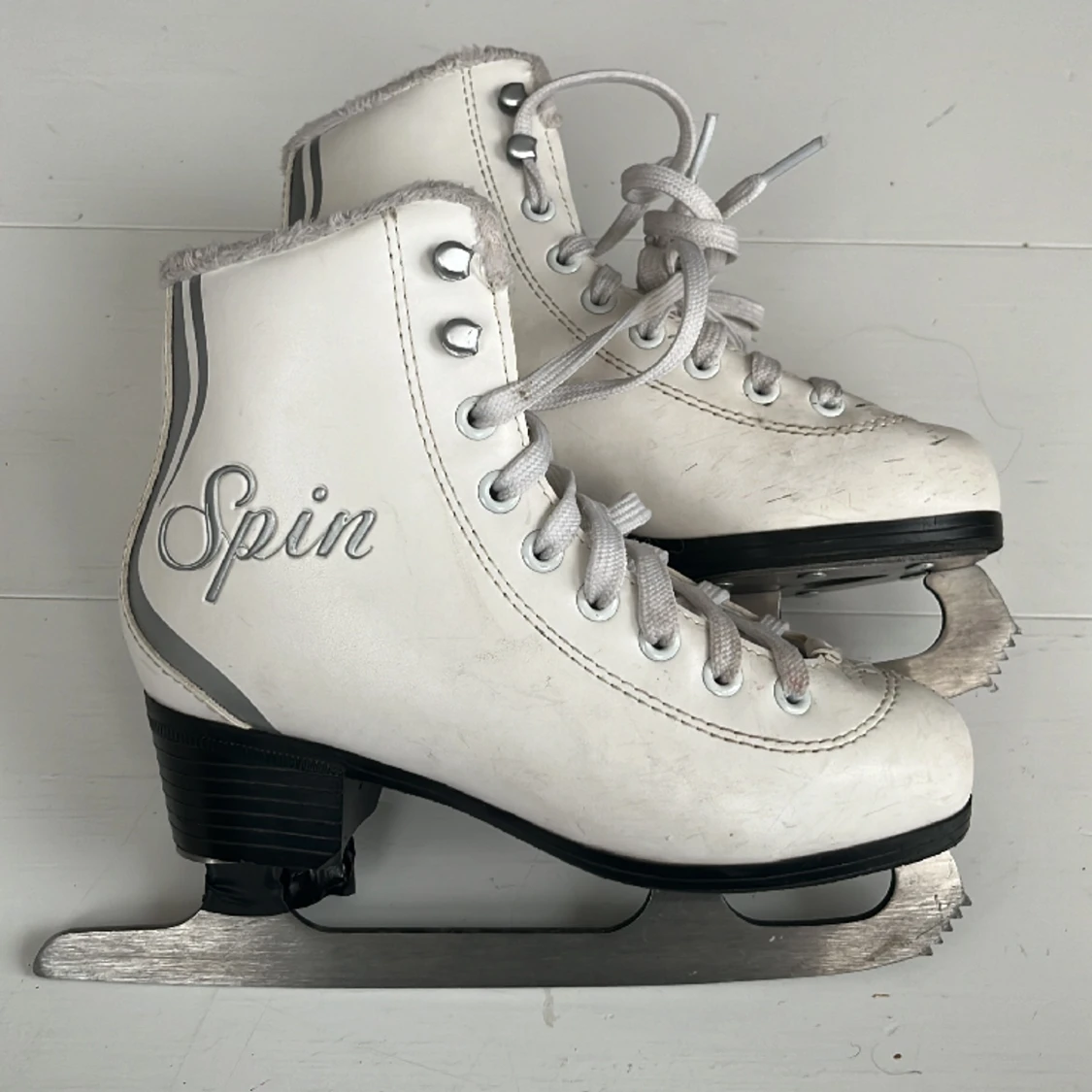 Skridskor st 32 - 90