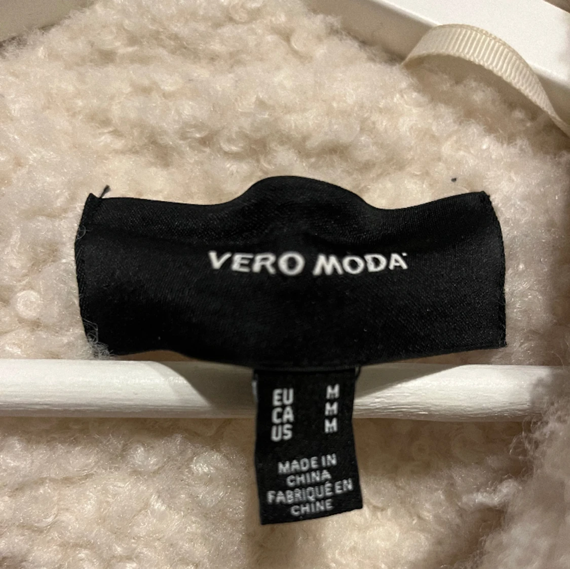 Vit jacka från Vero Moda  - 90