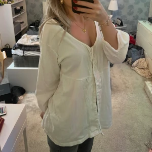 Söt tröja  - Köpt secondhand ✨✨✨skriv för fler bilder! 