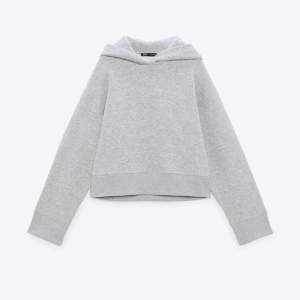 Säljer denna sjukt nice hoodien från Zara! ❤️  Storlek S