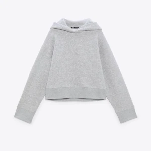 Hoodie - Säljer denna sjukt nice hoodien från Zara! ❤️  Storlek S