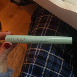 Ögonfrans serum - Säljer hickaps ögonfrans serum. Köpt för ca 479kr men säljer för 120kr. Säljer pga att ha även fick xlash. Helt oanvänt men har vänner som har det och älskar det Priset går att diskutera vid smidig affär. KLICKA INTE PÅ KÖP NU!!