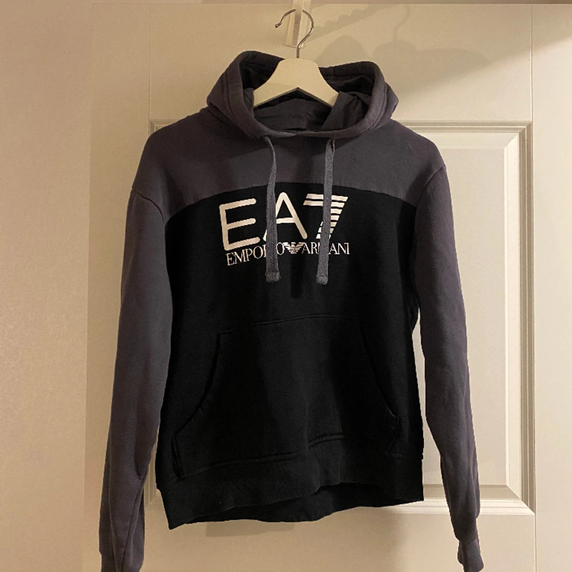 Ea7 hoodie
