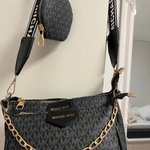 Mk väska  - En fin Mk väska i bra skick. 