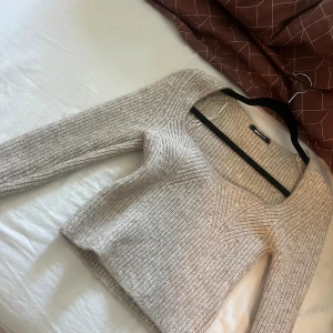 Stickad tröja - En Stickad tröja