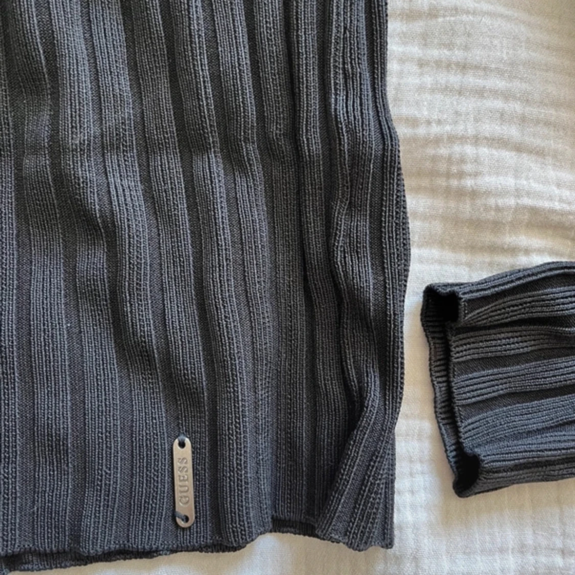 Off shoulder från Guess - 92