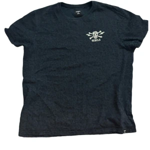 Superdry Tee - Condition: 9/10