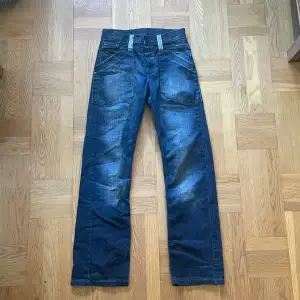 Rare vintage Jack&Jones jeans with cool details, pockets, seams and slight bootcut