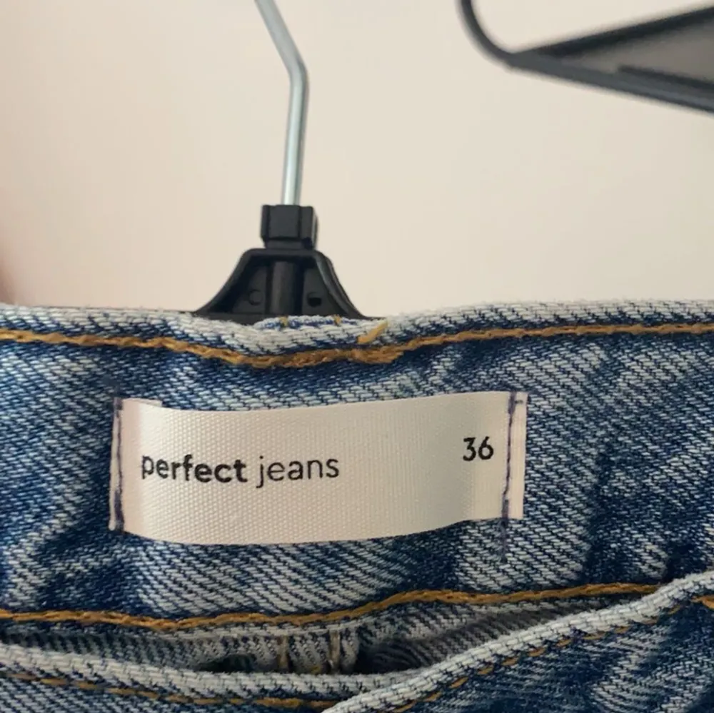 Aldrig använd bara provade eftersom ja inte gilla modellen på mig. Jeans & Byxor.