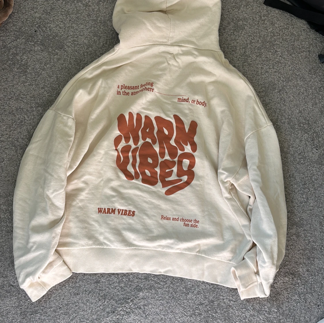 Warm vibes hoodie - 90