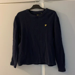 Lyle and scott sweatshirt - Lyle and scott sweatshirt Storlek S Använd skick