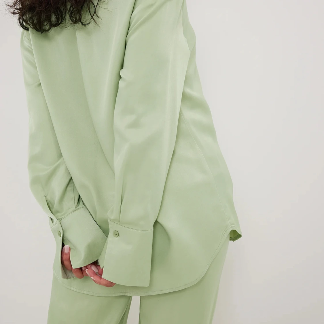 Satinblus grön - 90