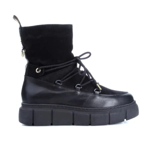 NOVITA BOOTS - Hej! Säljer mina fina höst/vinter skor då dom bara ligger hemma och aldrig används. Har använt dom ute Max 2 gånger så dom är i väldigt nytt & bra skick! För privata bilder skriv i dm. (Original pris 2500kr)