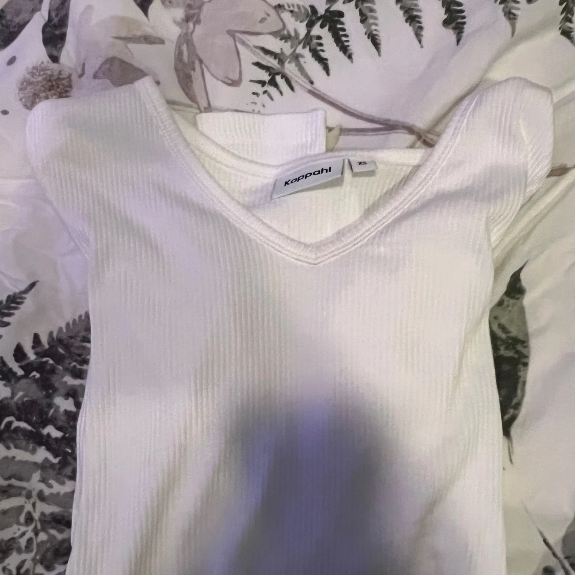 Vit ribbad tröja från Kappahl - 91