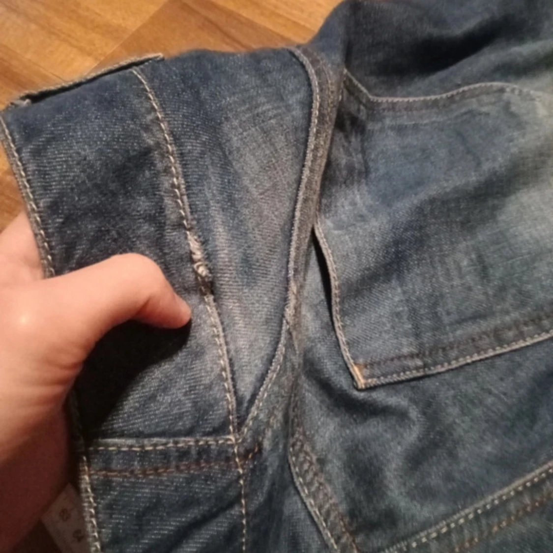 Supersnygga jeans köpta från Plick som tyvärr är för små för mig💙 - 91